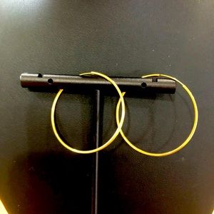 18k Solid Gold hoop earrings (not plated)